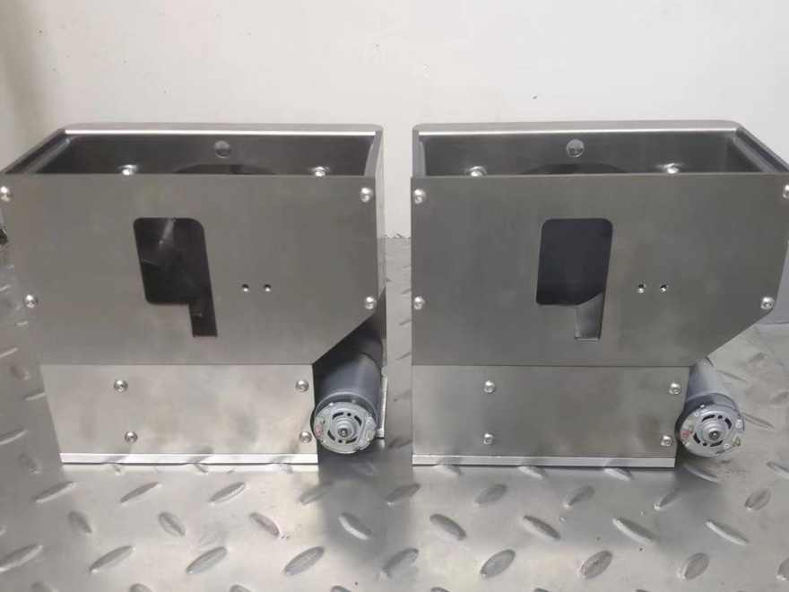 應(yīng)客戶(hù)需求，定制螺絲機(jī)料倉(cāng)進(jìn)程中