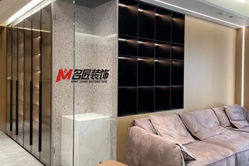 柳州市萬興中央城現(xiàn)代簡約風(fēng)格三居室裝修案例